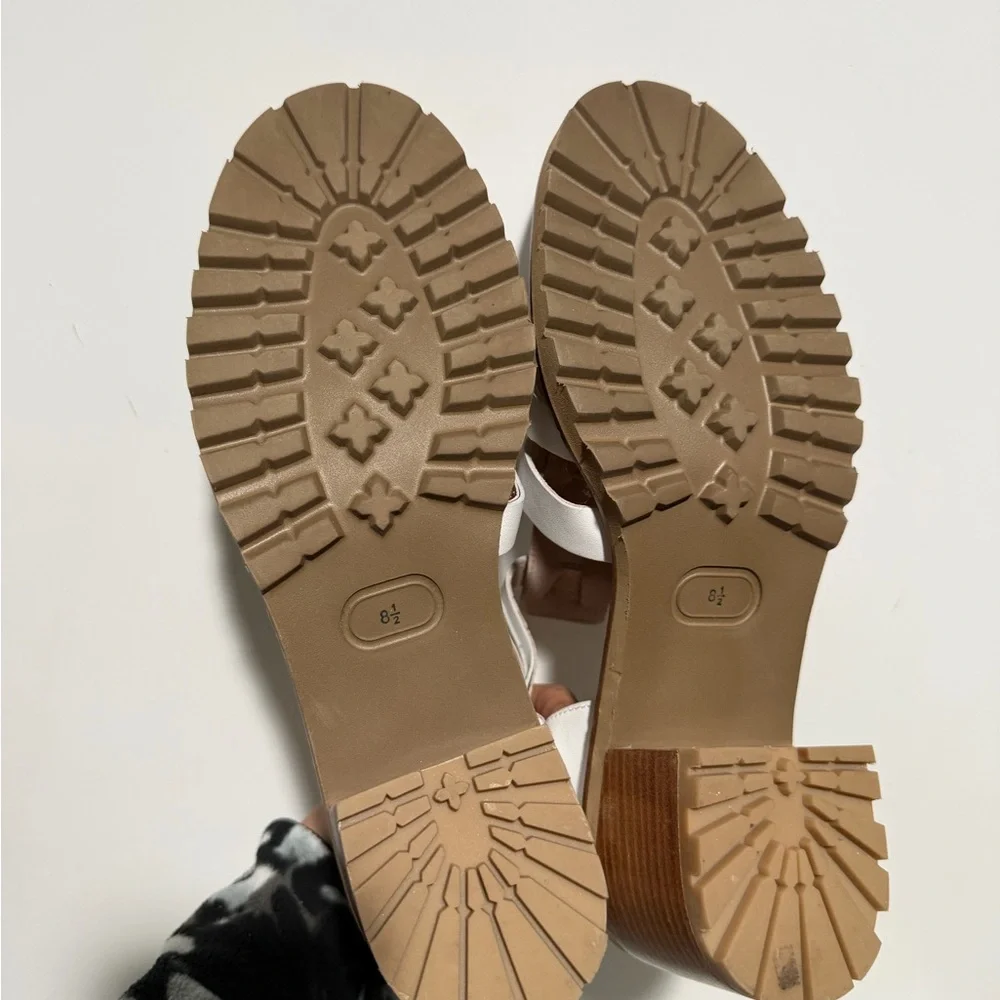 Seychelles Social Butterfly Women's Tan White Strappy Block‎ Heel Sandals